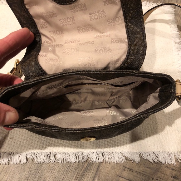 🛑SOLD Auth Michael Kors crossbody bag - Picture 5 of 6